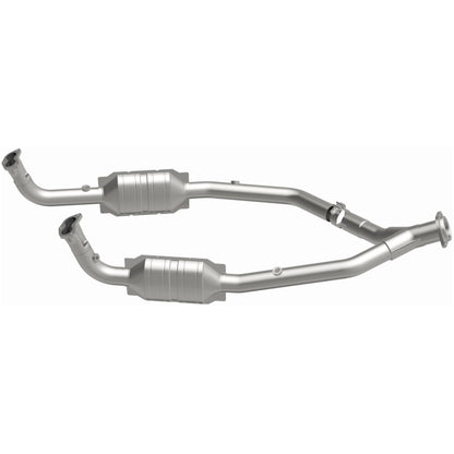 MagnaFlow Direct Fit Catalytic Converter OEM 2003 Land Rover Discovery Underbody