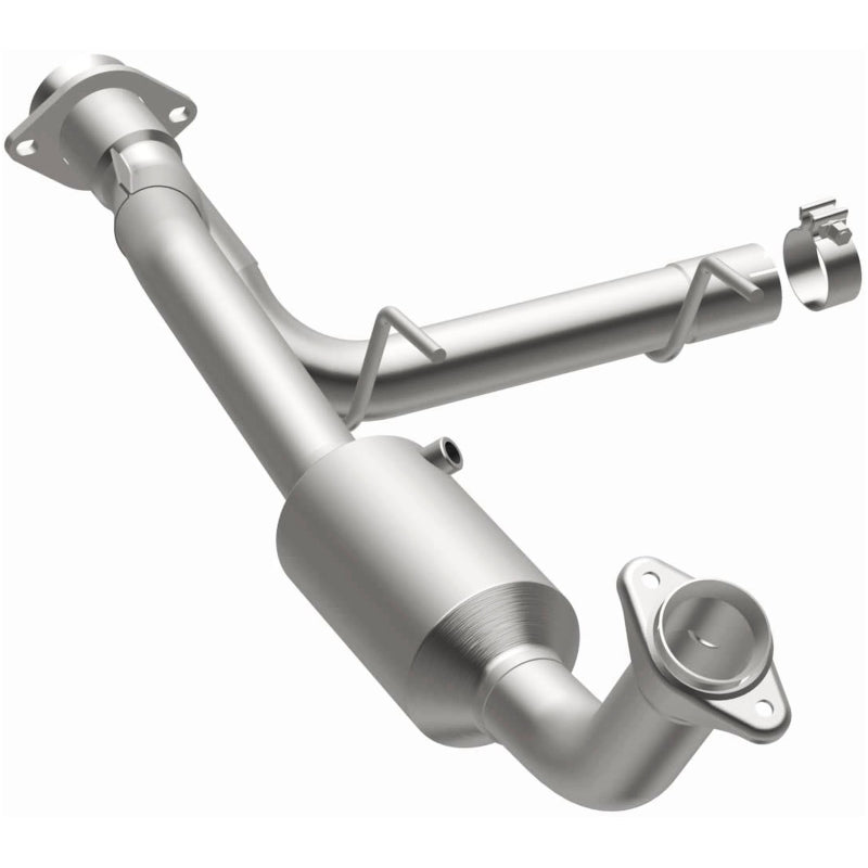 MagnaFlow Direct Fit Catalytic Converter 05-06 Lincoln Navigator 5.4L w/ 3in Main Piping