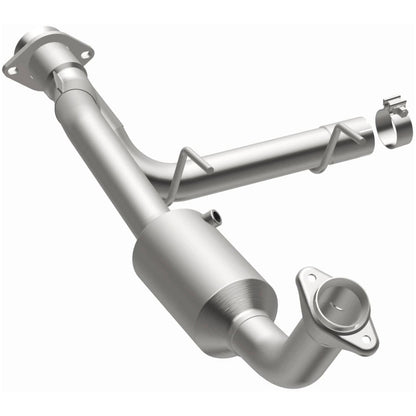 MagnaFlow Direct Fit Catalytic Converter 05-06 Lincoln Navigator 5.4L w/ 3in Main Piping