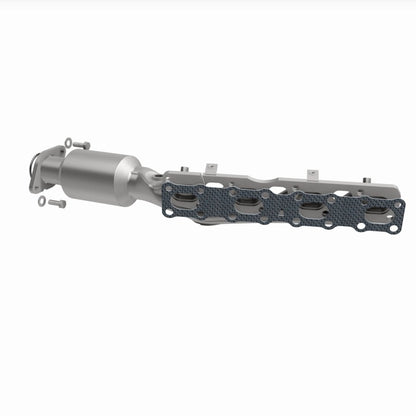 MagnaFlow 05-06 Nissan Titan 5.6L Direct Fit Converter