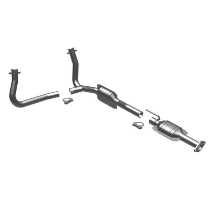 MagnaFlow Direct Fit Catalytic Converter 96-97 Ford Aerostar 4.0L