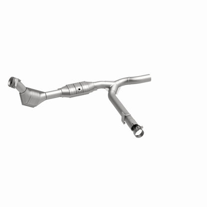 MagnaFlow Direct Fit Catalytic Converter 99-00 Ford F-150 4.6L