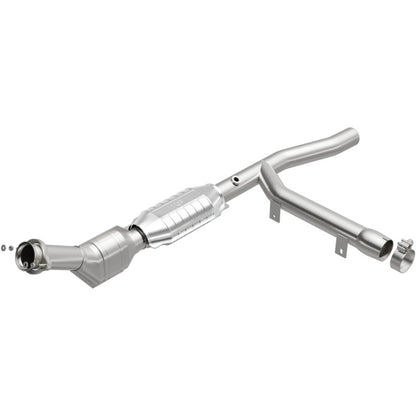 MagnaFlow Direct Fit Catalytic Converter 97-98 Ford Trucks 4.2L