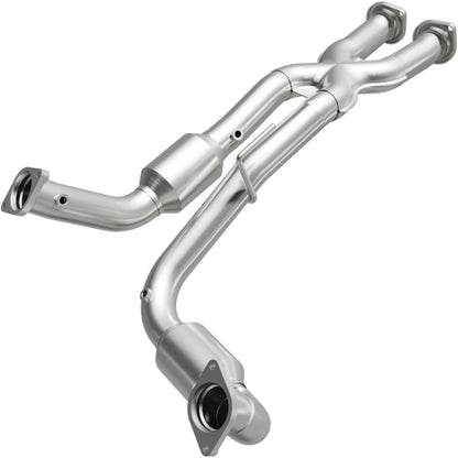 MagnaFlow Direct Fit Catalytic Converter 06-10 Jeep Grand Cherokee 6.1L