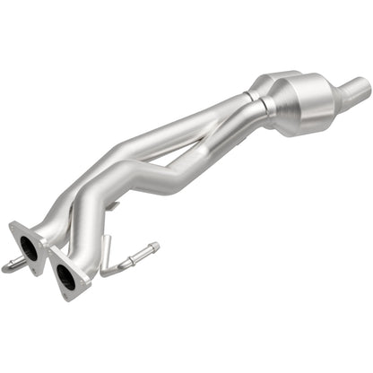 MagnaFlow Direct Fit Catalytic Converter 07 VW Touareg 3.6L Rear