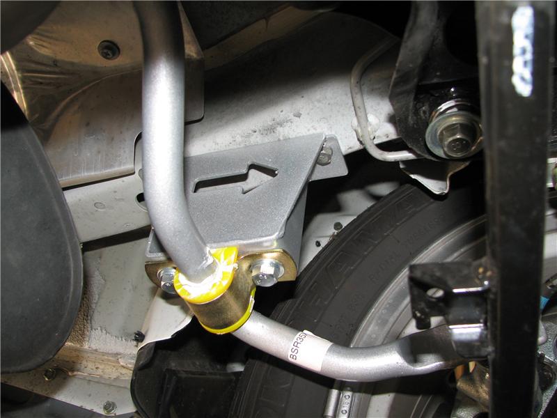 Whiteline 98-02 Subaru Forester Rear Swaybar mount-h/duty kit