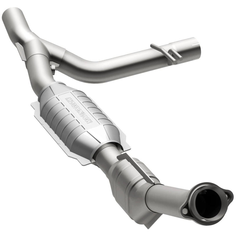 MagnaFlow Direct Fit Catalytic Converter 99-00 Ford Trucks 5.4L