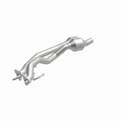 MagnaFlow Direct Fit Catalytic Converter 07-09 Audi Q7 3.6L Manifold