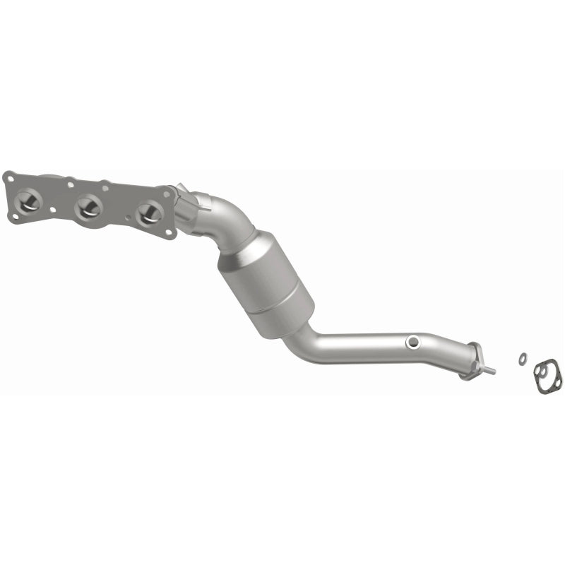 MagnaFlow Direct Fit Catalytic Converter 2008-2010 BMW 528i/528i xDrive 3.0L Underbody