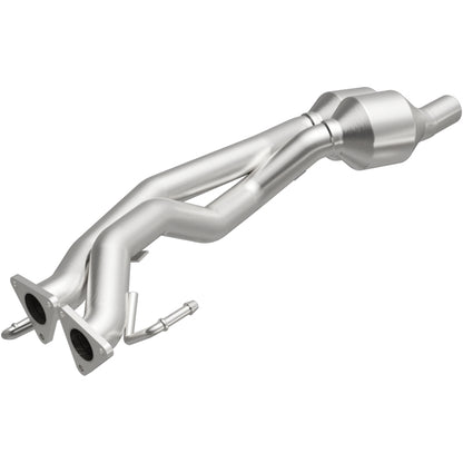 MagnaFlow Direct Fit Catalytic Converter 07-09 Audi Q7 3.6L Manifold