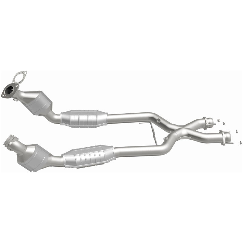MagnaFlow Direct Fit Catalytic Converter 96-98 4.6L *California*