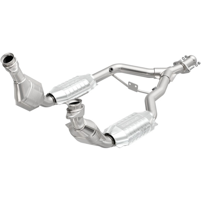 MagnaFlow Direct Fit Catalytic Converter 96-98 Ford Mustang 3.8L