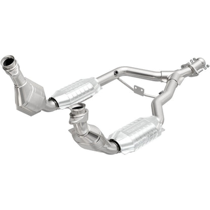 MagnaFlow Direct Fit Catalytic Converter 96-98 Ford Mustang 3.8L