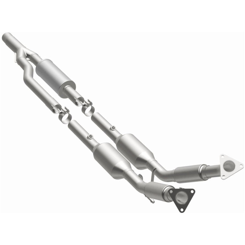 MagnaFlow Direct Fit Catalytic Converter 06- Audi A3 Quattro 3.2L