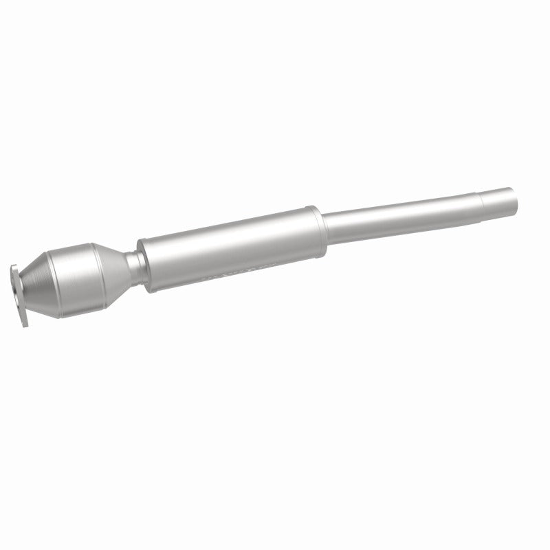 MagnaFlow Direct Fit Catalytic Converter 03-06 VW Phaeton 4.2L PS Rr