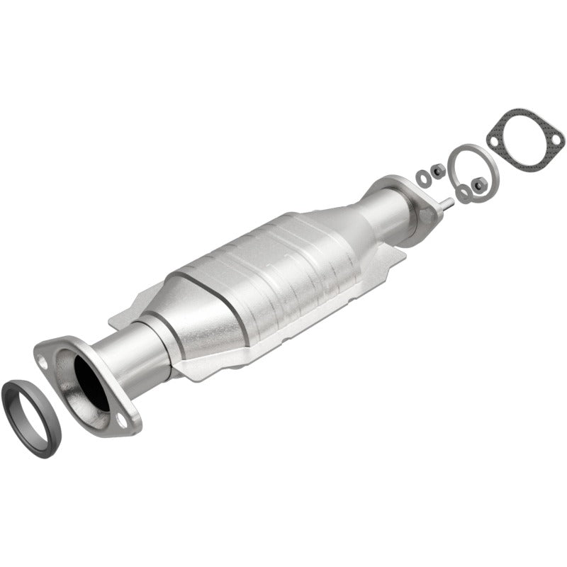 MagnaFlow Direct Fit Catalytic Converter 2003-2006 MONTERO 3.8 L Underbody
