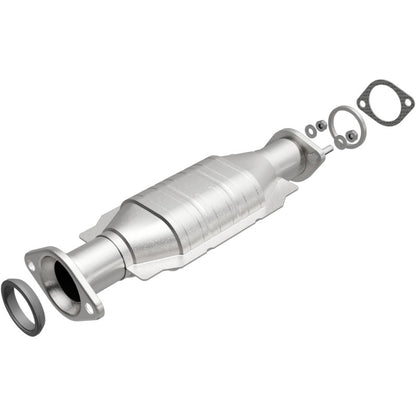 MagnaFlow Direct Fit Catalytic Converter 2003-2006 MONTERO 3.8 L Underbody