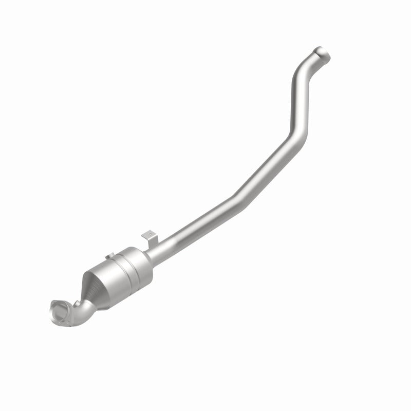 MagnaFlow Direct Fit Catalytic Converter 2006-2011 R350 3.5 L Underbody