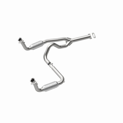 MagnaFlow Direct Fit Catalytic Converter 00 Chevy Express 1500 5.7L