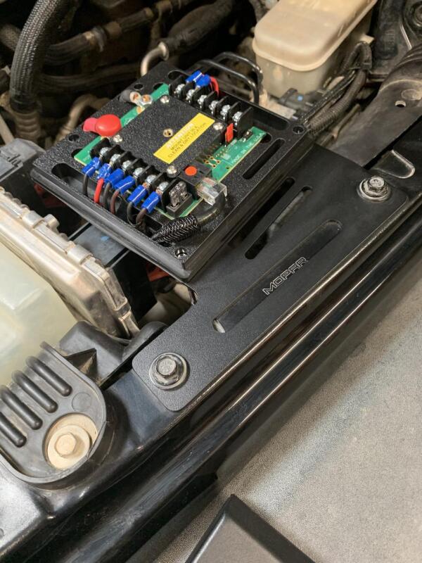 sPOD 07-08 Jeep Wrangler JK SourceLT w/Blue LED Switch Panel