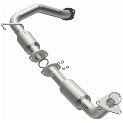 MagnaFlow 08-17 Toyota Sequoia 5.7L CARB Compliant Direct-Fit Catalytic Converter