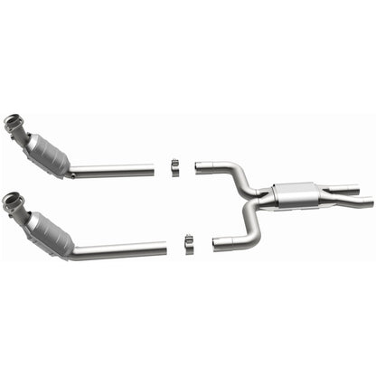 MagnaFlow Direct fit Catalytic Converter, Lincoln 03-06 8 3.9L; Y Pope Assy