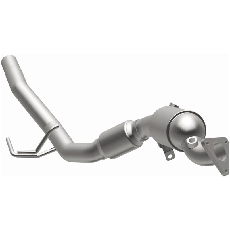 MagnaFlow Direct Fit Catalytic Converter 11-15 Volkswagen Touareg V6 3.6 OEM Underbody