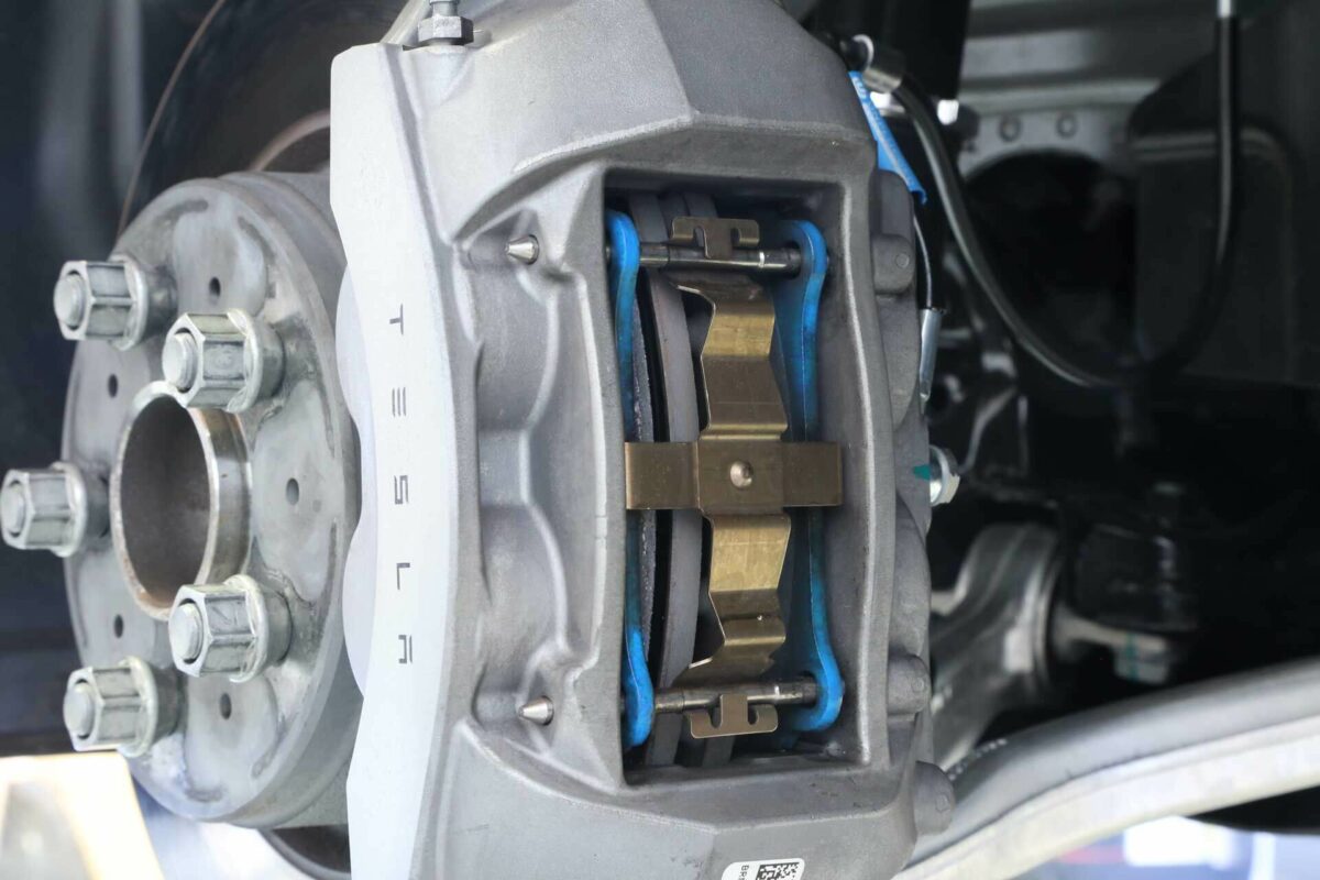 UNPLUGGED PERFORMANCE UP-M3MY-318-6.1 STREET & TRACK DAY REAR BRAKE PAD SET ONLY NON PERFORMANCE CALIPER FOR TESLA MODEL 3 / MODEL Y