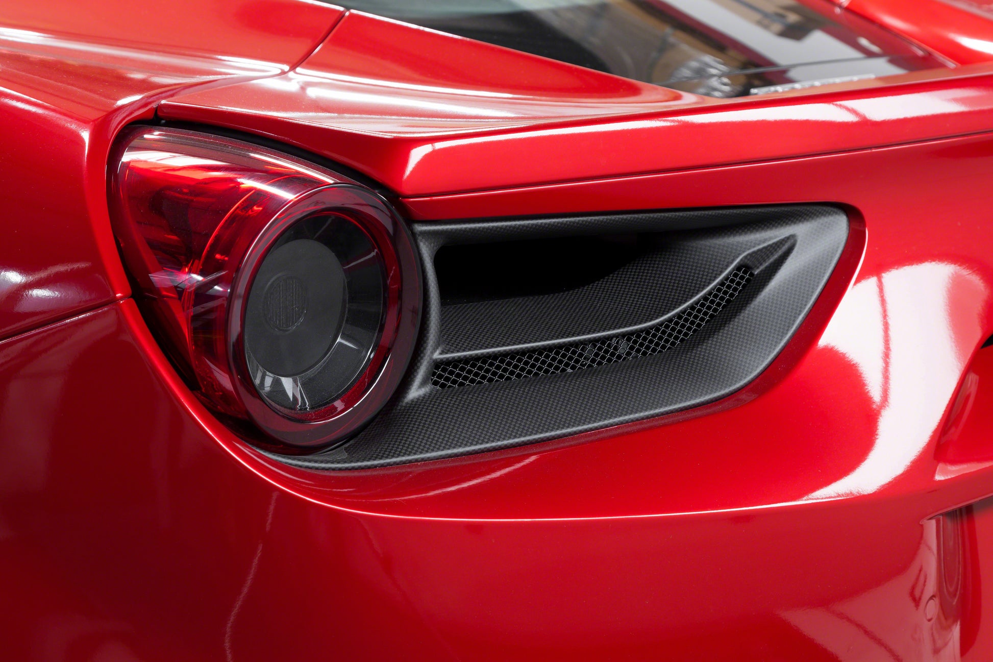 Capristo 03FE08710001LM Ferrari 488 Carbon Tail Light Covers (Matte) 