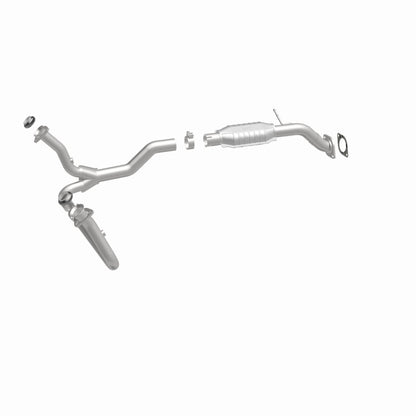 MagnaFlow Direct Fit Catalytic Converter 00-05 Blazer 4WD 4.3L