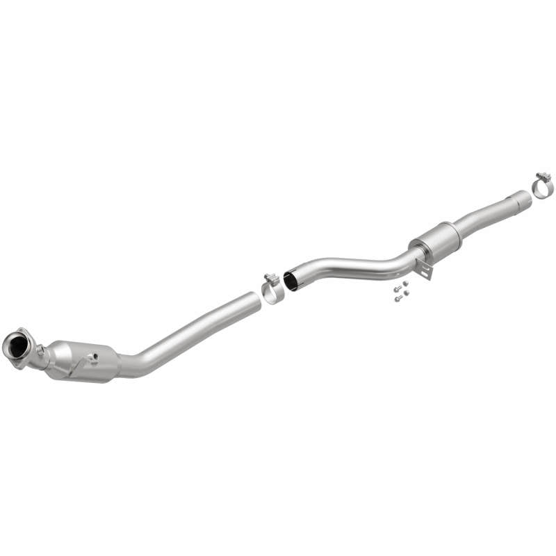 MagnaFlow Direct Fit Catalytic Converter 2013-2017 SL550 V8 4.6 OEM Underbody