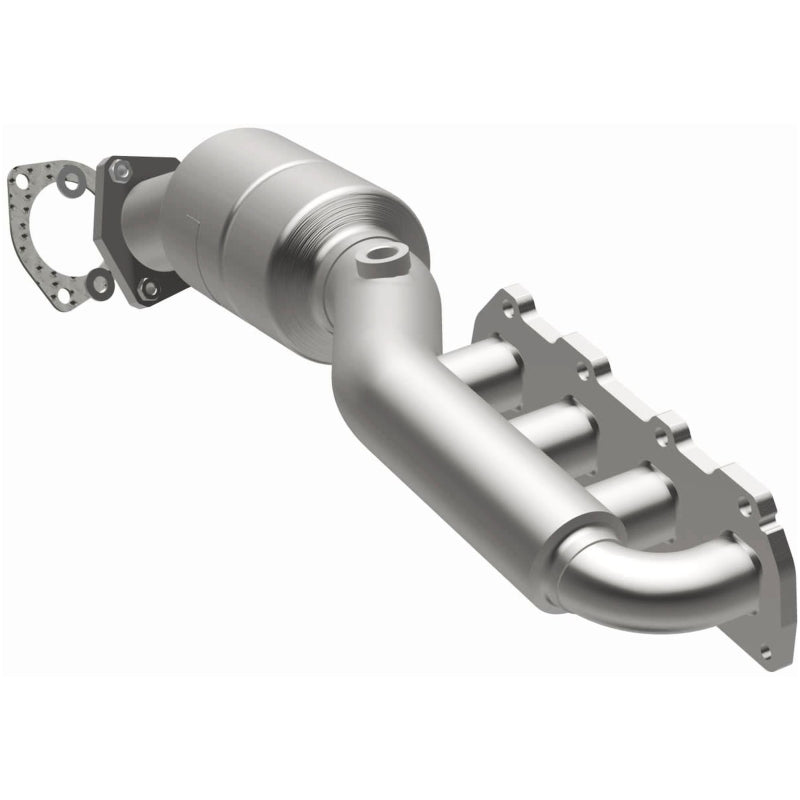 MagnaFlow Direct Fit Catalytic Converter 02-04 VW Passat 4.0L