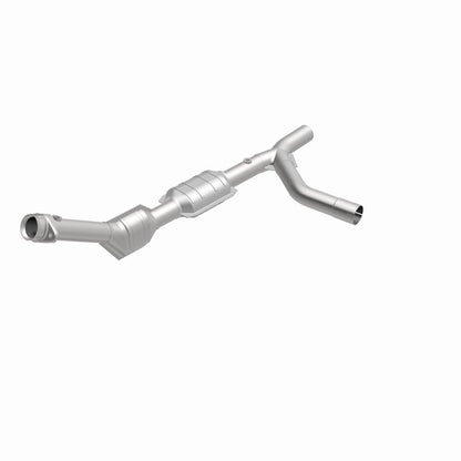 MagnaFlow Direct Fit Catalytic Converter 00-04 Ford E150 4.6L Passenger Side