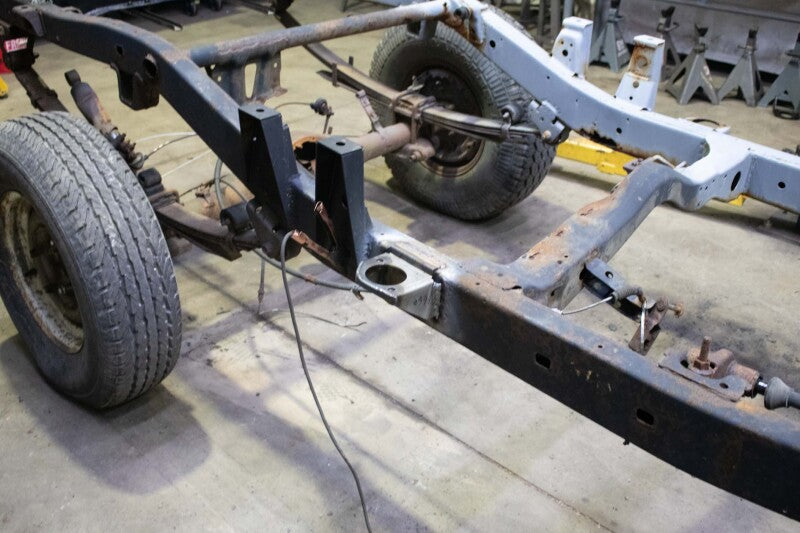 RustBuster Rust Buster 88-95 Toyota Pickups Middle Body Mount- (Right)