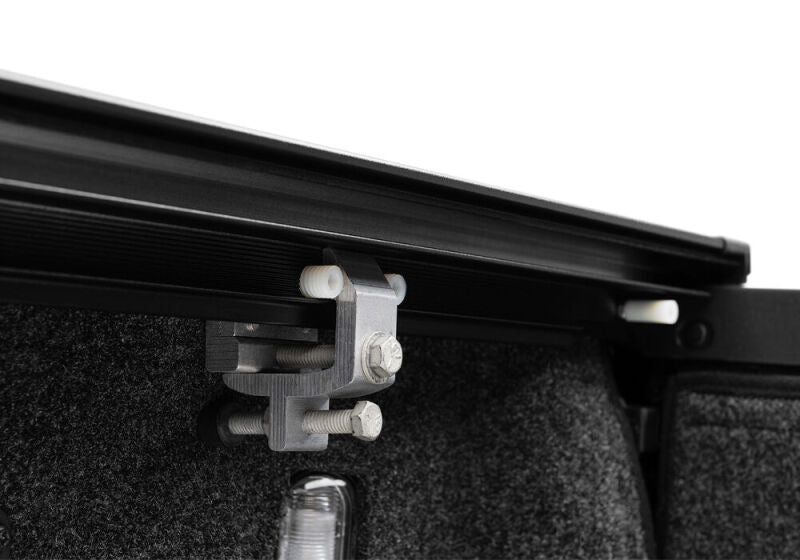 Retrax 17-18 Super Duty F-250-350 Short Bed RetraxONE XR