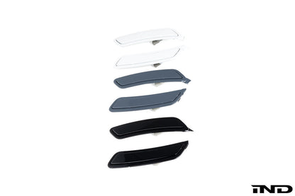 IND I20 iX Painted Rear Reflector Set