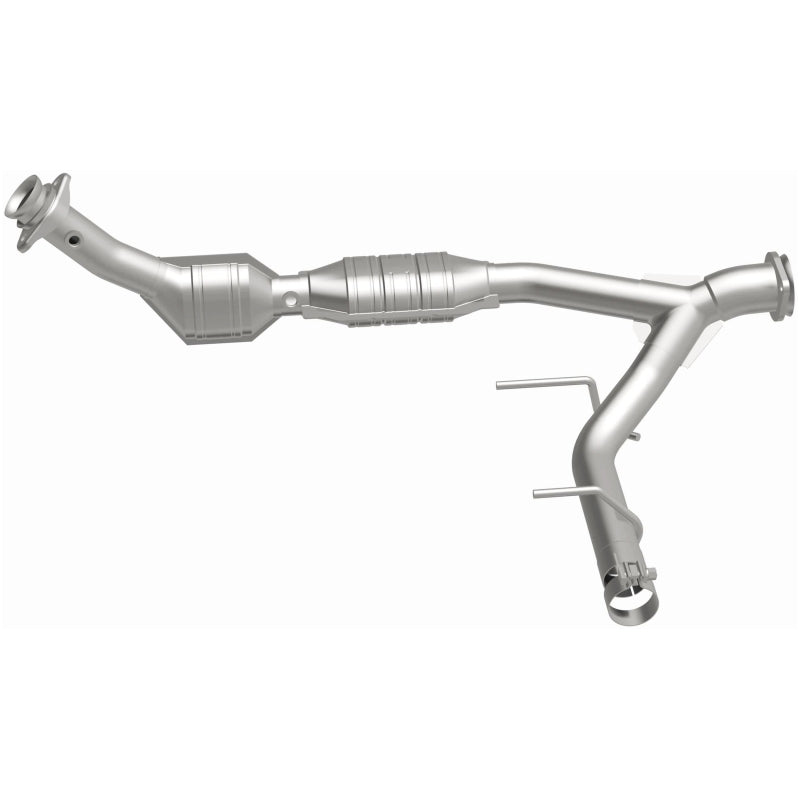 MagnaFlow Direct Fit Catalytic Converter 03-04 Ford Expedition 5.4L V8 Passenger Side