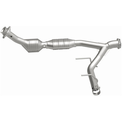 MagnaFlow Direct Fit Catalytic Converter 03-04 Ford Expedition 5.4L V8 Passenger Side