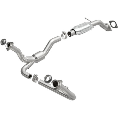 MagnaFlow Direct Fit Catalytic Converter 00-05 Blazer 4WD 4.3L