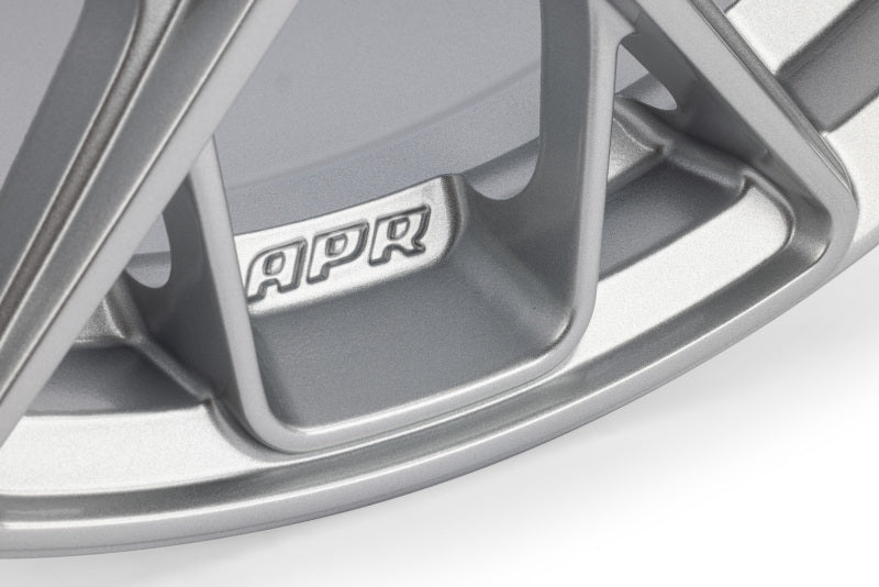 APR A02 Flow Formed 18x8.5 / 5x112 / ET45 / 66.5mm Bore / Silver Wheel