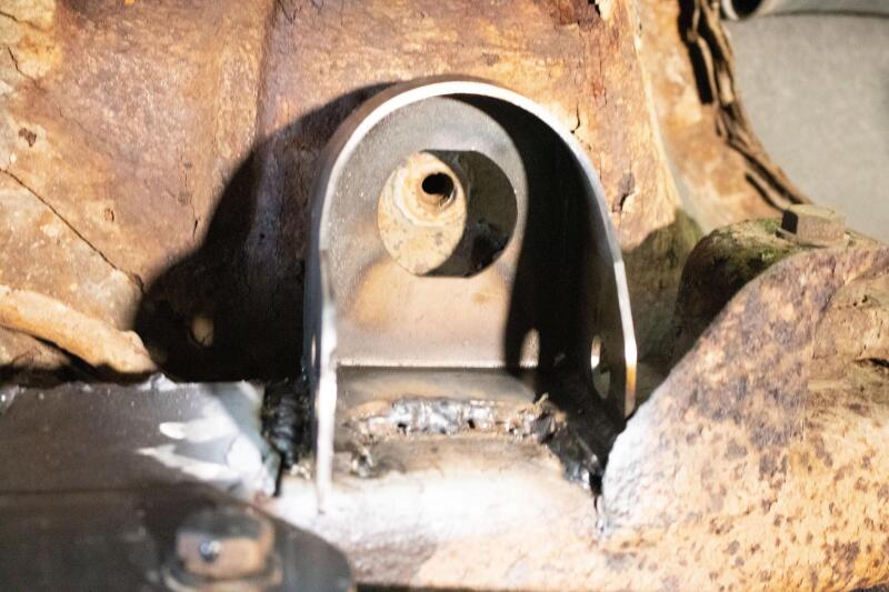 RustBuster Rust Buster Avalanche/Suburban/Yukon Center Rear Body Frame Mount