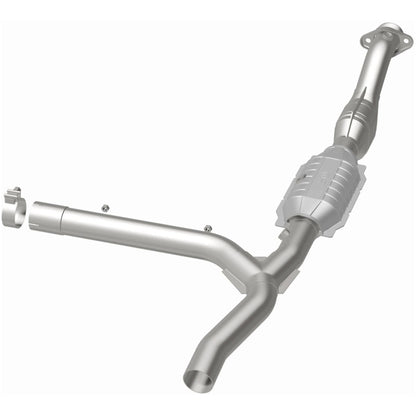 MagnaFlow Direct Fit Catalytic Converter 97-98 Ford Trucks 4.6L