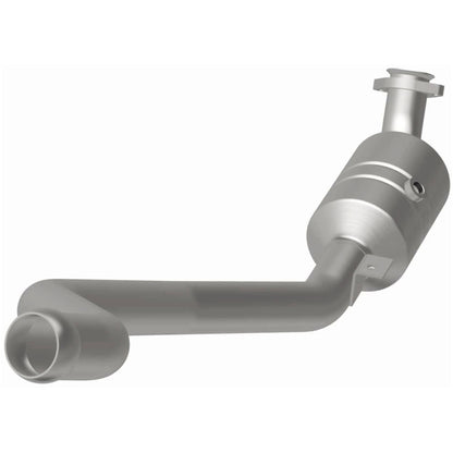 MagnaFlow Direct Fit Catalytic Converter 2006-2011 R350 3.5 L Underbody