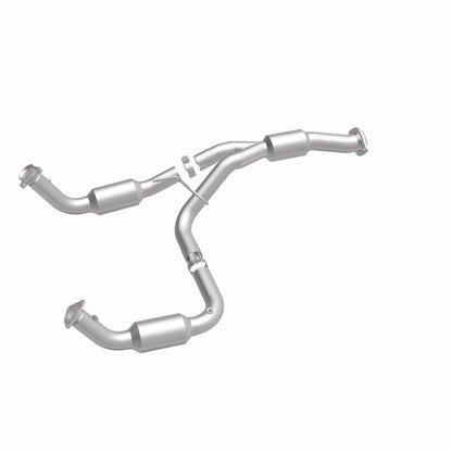MagnaFlow 12-17 Chevrolet Express 3500 6.0L Direct Fit Converter