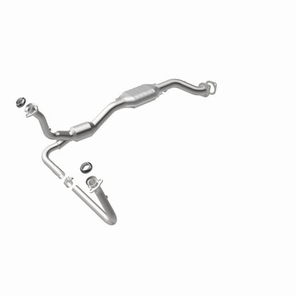 MagnaFlow Direct Fit Catalytic Converter 01-05 Chevy Blazer 4.3L 4WD