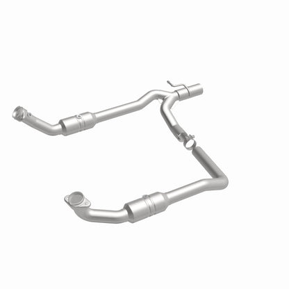 MagnaFlow Direct Fit Catalytic Converter 2009-2012 E-150 5.4 L Underbody