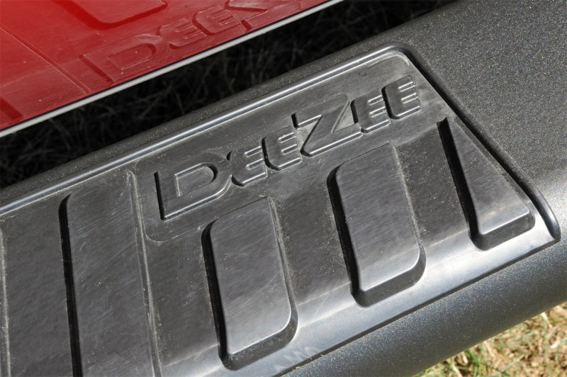 Dee Zee 99-23 Chevrolet/GMC/Dodge/Ford  Full Size Truck Tubes - 6In Oval - Black Steel (RegCab)