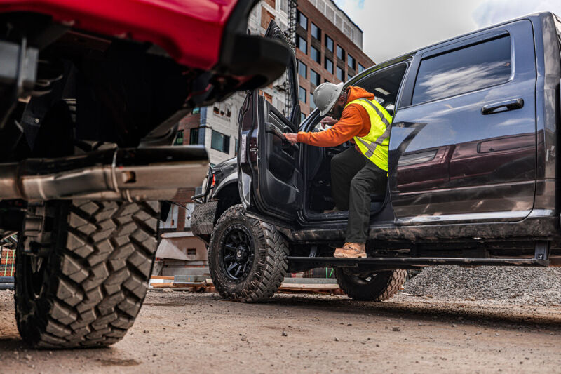 AMP Research 13-17 Dodge Ram PowerStep Vision