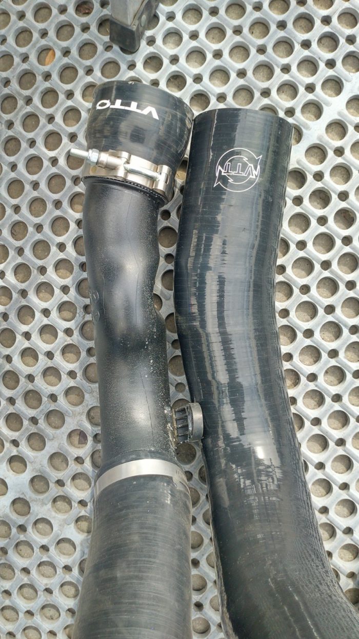 VTT-RS3-SIL 8V RS3/8S TTRS Silicone Charge pipes