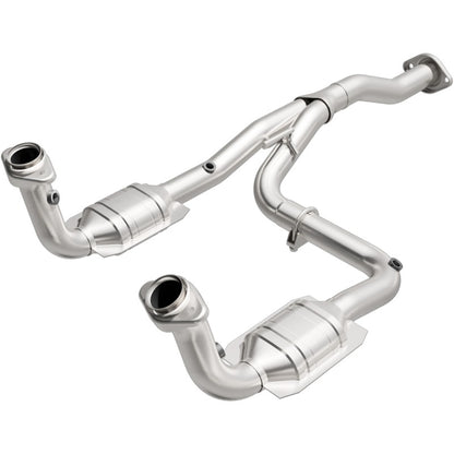MagnaFlow Direct Fit Catalytic Converter 07 Jeep Liberty 3.7L